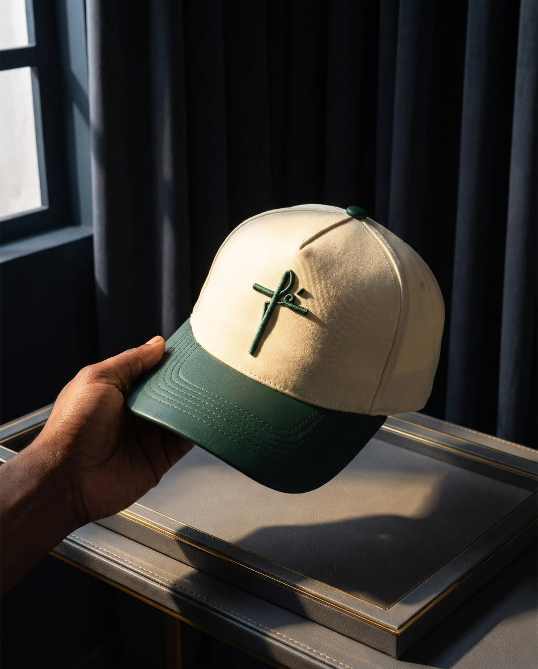 Gorra FÉ Bicolor visera verde